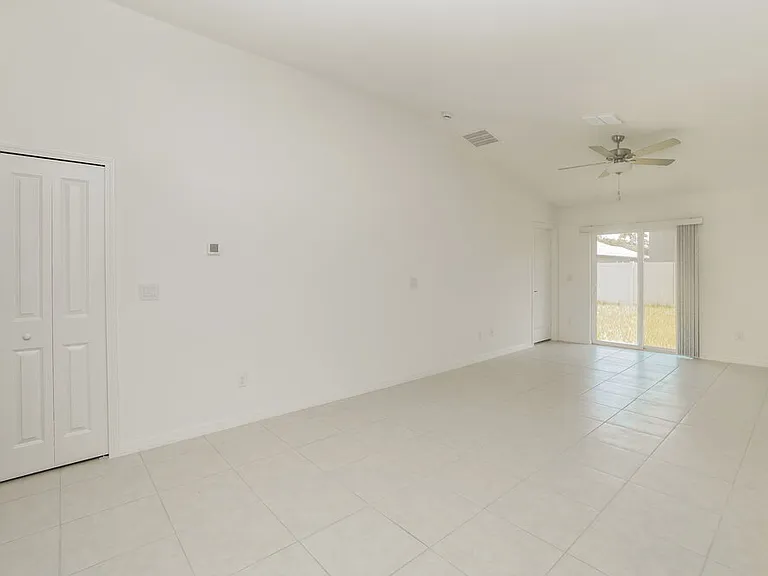 17876 Beaming Rays Ln — Photo 3