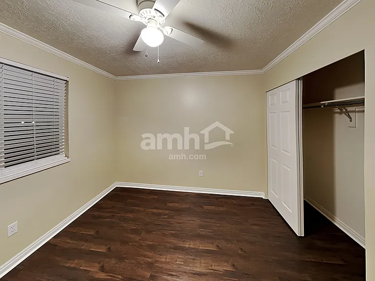 459 N 990 E — Photo 17