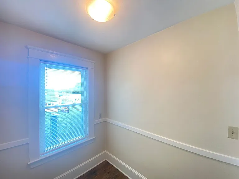16 Linwood St #E — Photo 9