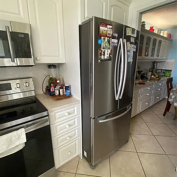 2100 NE 38th St #216 — Photo 1