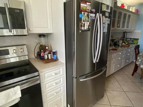 2100 NE 38th St, Lighthouse Pt, FL