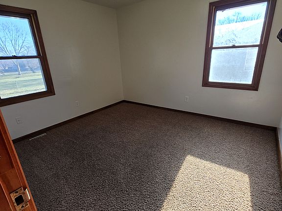 5th image of 303 N Austin St APT A
