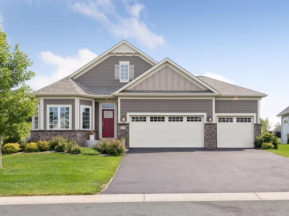 2176 Oakgrove Ct, Hudson, WI 54016