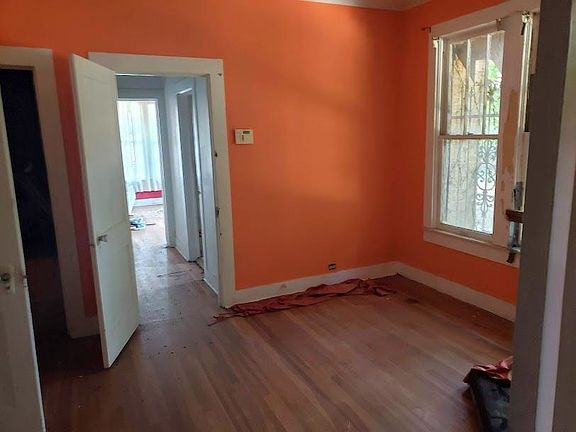 5th image of 1805 W 18th St