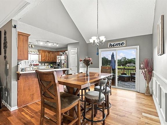 4th image of 26 Seay Dr SE