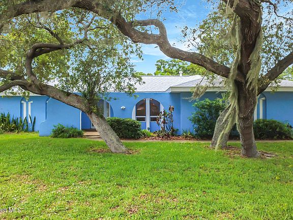 2nd image of 1270 Shady Ln