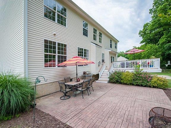 3rd image of 168 W Goldfinch Ln