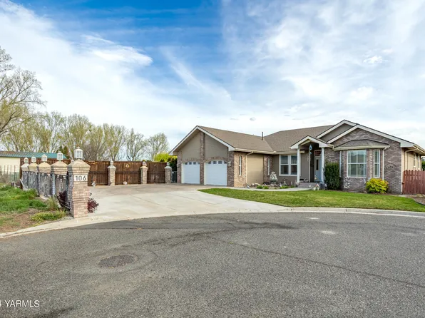 106 S Holly Pl, Moxee, WA 98936