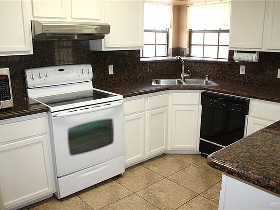 4th image of 3901 Oriole Ave