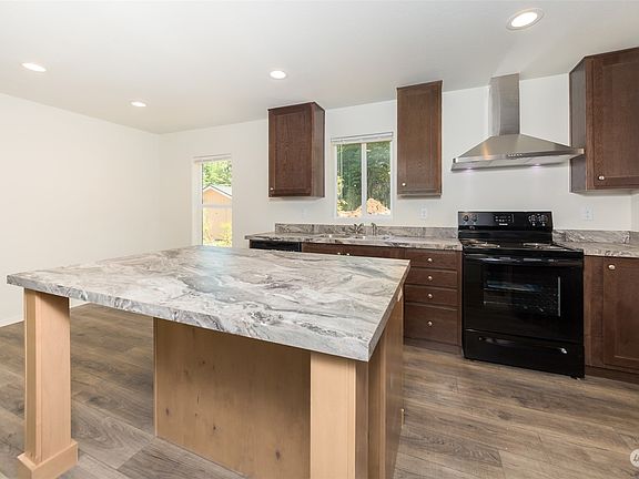 5th image of 13829 Forest Way