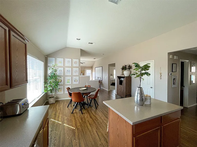 8748 Sagebrush Trl — Photo 12