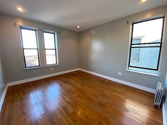 5th image of 703 W 180th St #6F