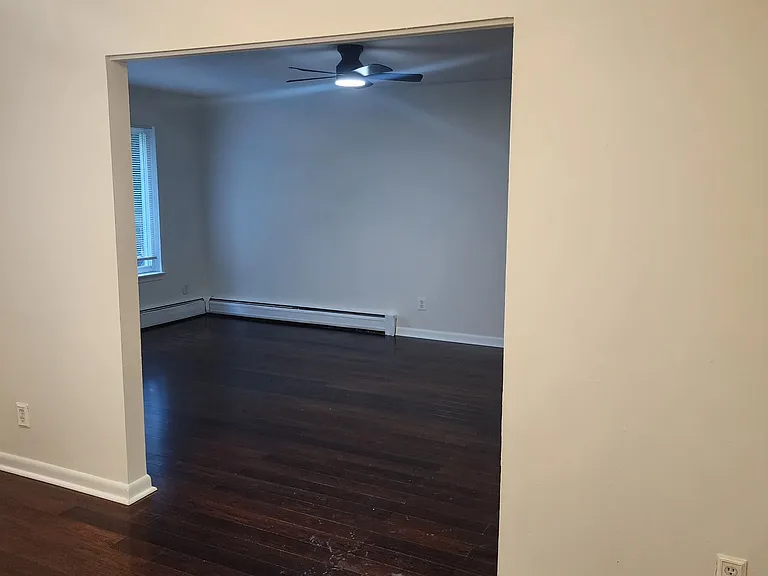 301 Douglas Dr — Photo 18