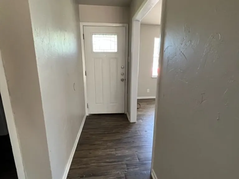 2333 Marsalis Dr — Photo 3