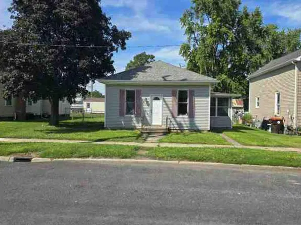 108 W Exchange St, Danvers, IL 61732