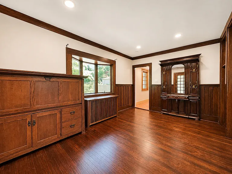 1 Edgehill Rd — Photo 4