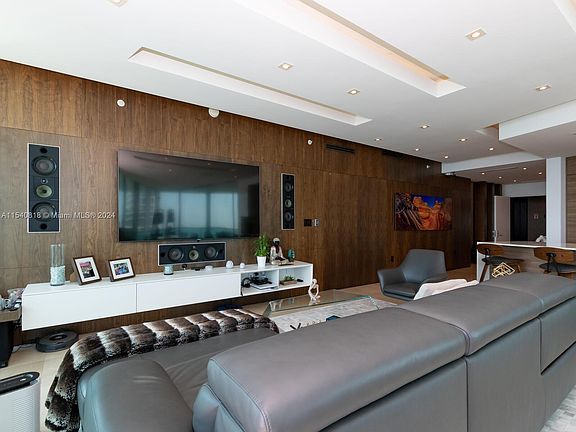4th image of 900 Biscayne Blvd APT 3506