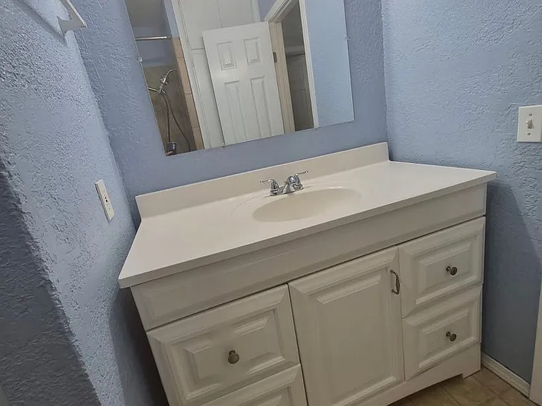 1814 Hondo St — Photo 10