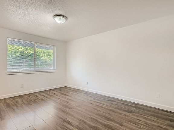 5th image of 12715 1st Avenue Ct E #12715