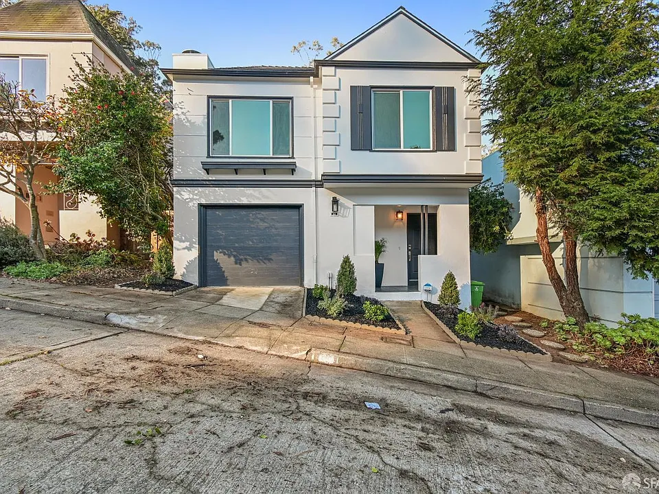 68 Dellbrook Ave