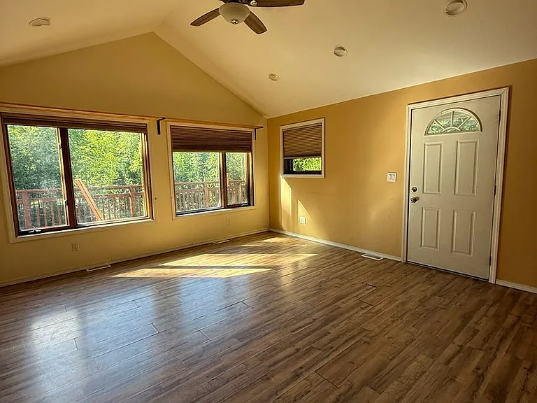 3473 Rosehip Dr — Photo 7