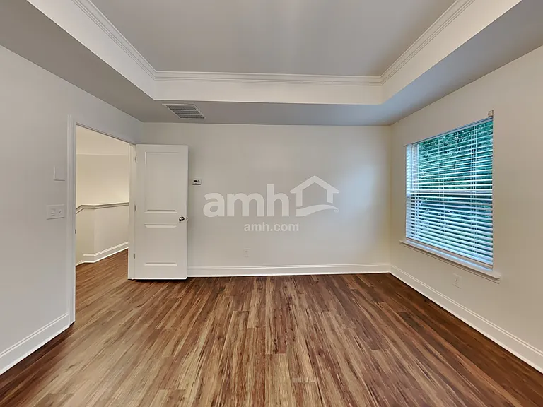 2454 Beal St — Photo 11