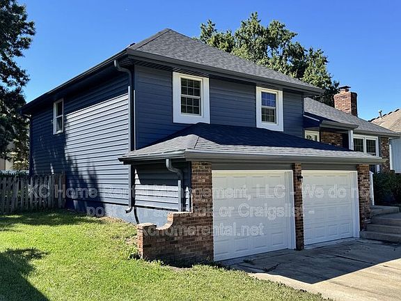2nd image of 1011 SE 6th St