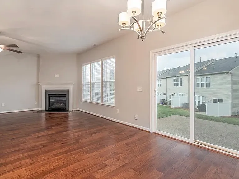 6542 Portland Rose Ln — Photo 5
