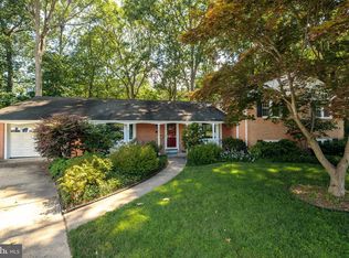5421 Thetford Pl, Alexandria, VA 22310