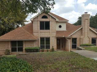 6 Timberline Ct, Trophy Club, TX 76262