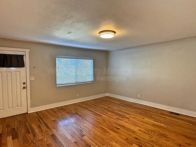 4720 Elm Ct — Photo 8