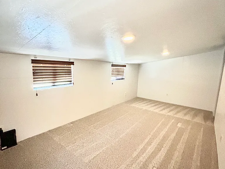 1358 Piper Way — Photo 16