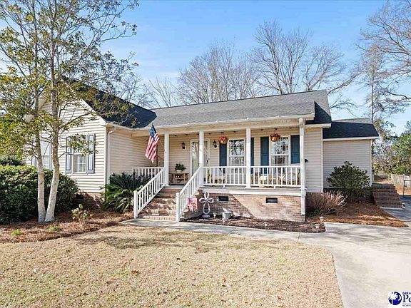 5th image of 307 Fairhaven St