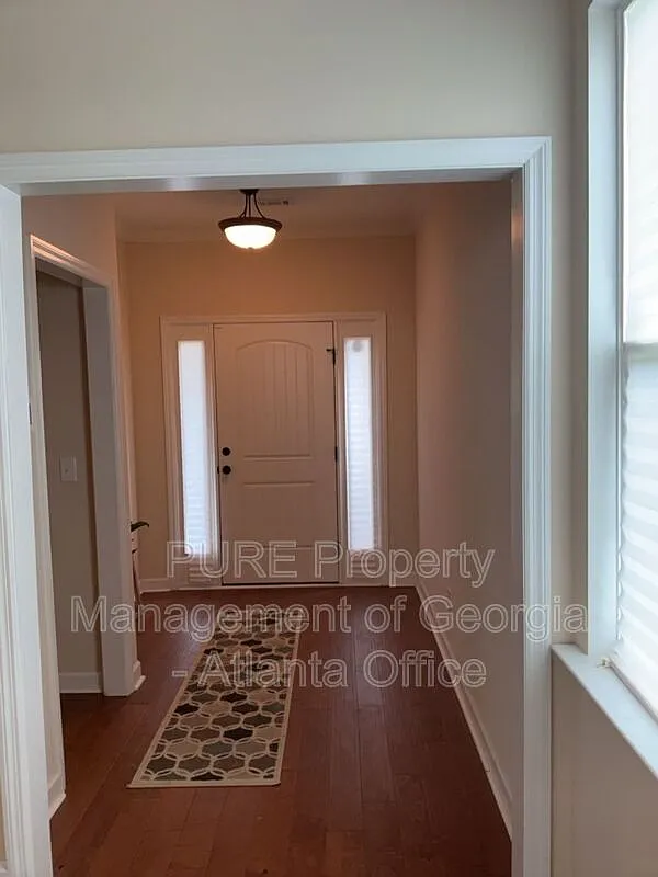 3 bed, 2.5 bath, 1733 sqft, $1,800 — Photo 2