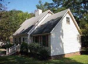 3rd image of 115 Bruton Cir