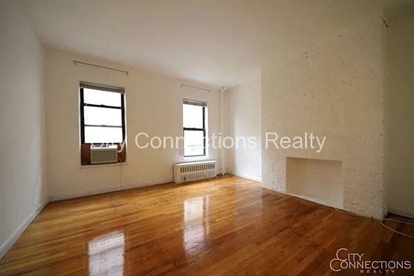 Rented by City Connections Realty | media 1