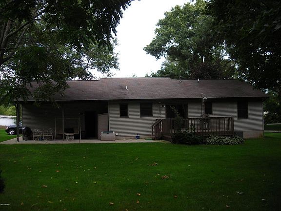 2nd image of 15353 161st Ave