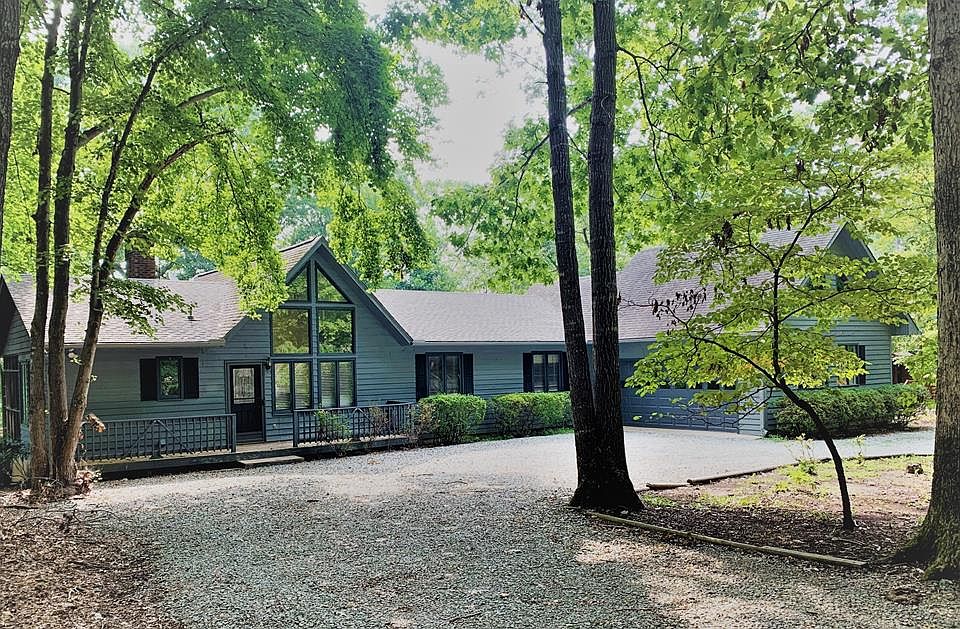 1st image of 383 Oak Run