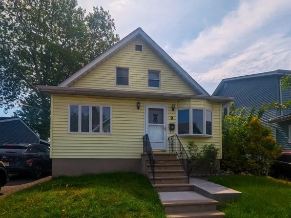 9 Byron Pl, Clifton City, NJ 07011