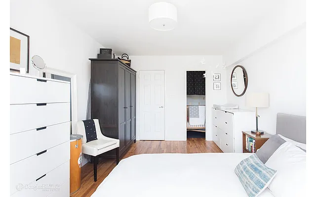 Sold by Douglas Elliman | media 14