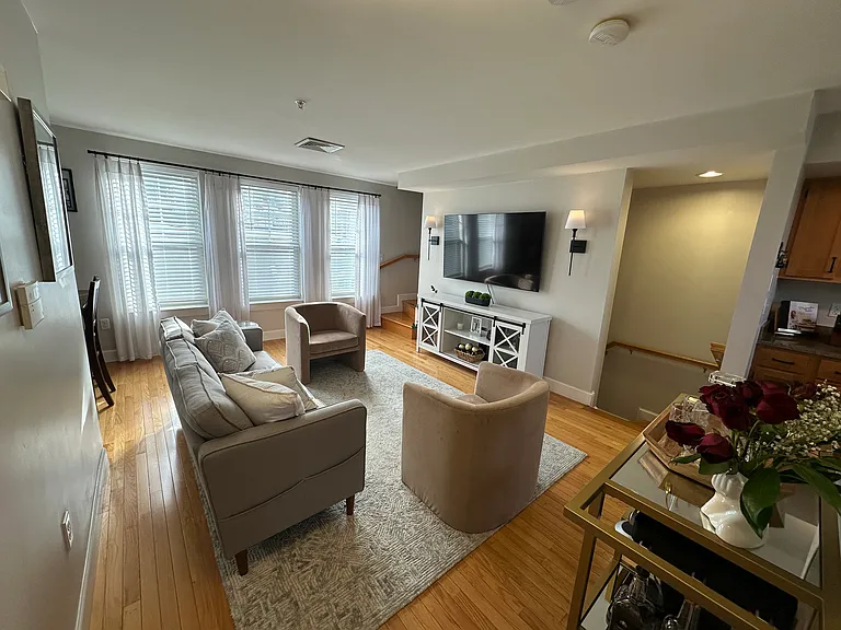 132 Library St #132A — Photo 5