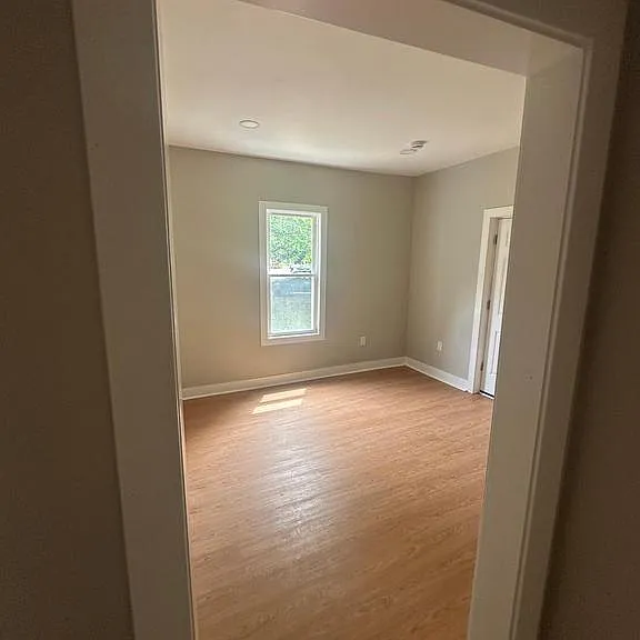 357 Mantua Ave — Photo 11