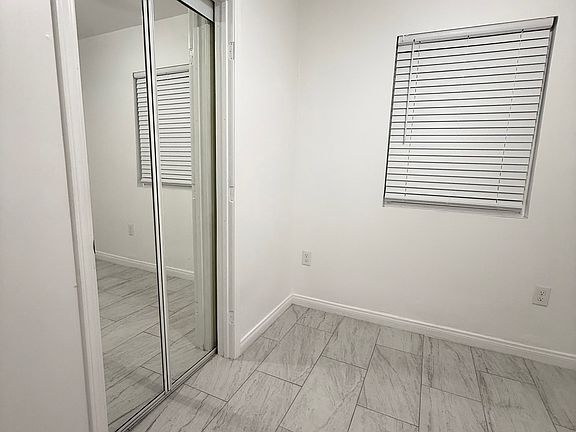 4th image of 2444 Iowa Ave #B
