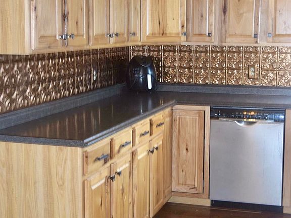 2nd image of 303 W Grand St