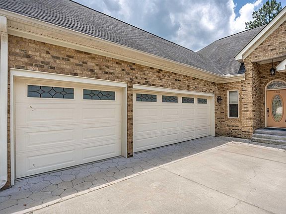 2nd image of 152 Summer Breeze Dr