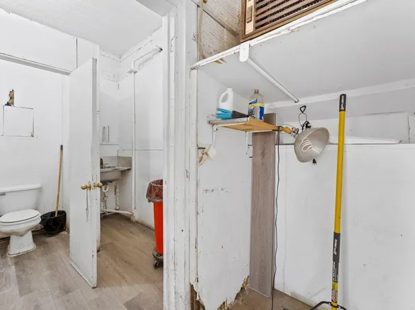 706 7th Street image 32 of 38