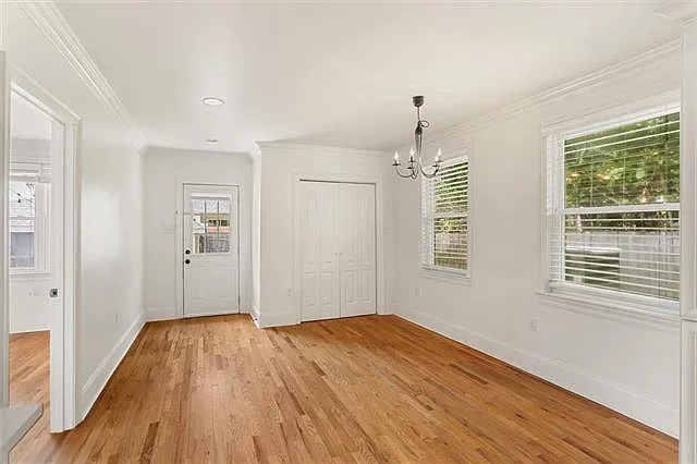 6240 Argonne Blvd — Photo 9