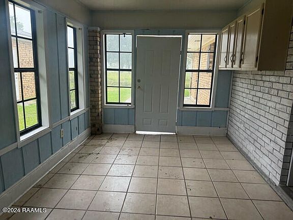 3rd image of 16334 Langlinais Ln