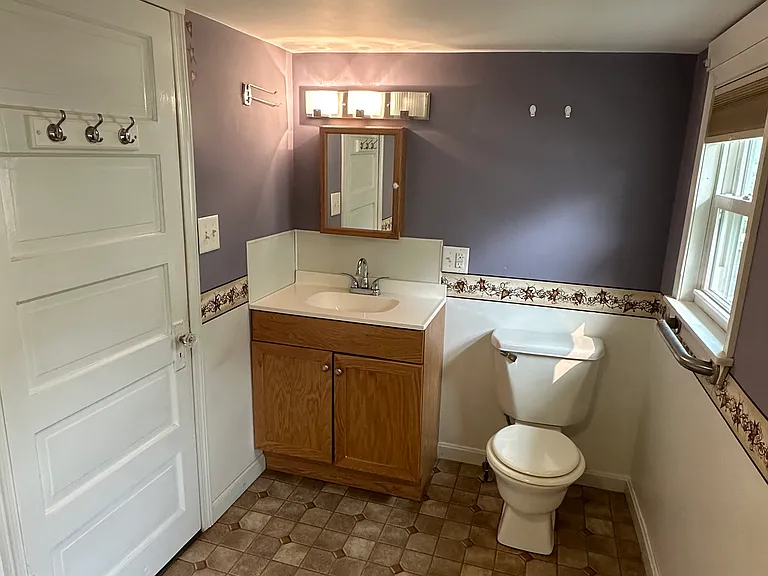 812 Roosevelt Ave — Photo 4