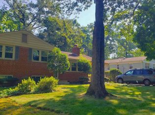 1136 Greenway Rd, Alexandria, VA 22308